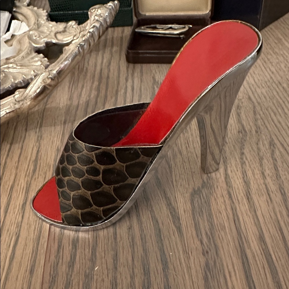 Pin Up Heel Bottle Opener